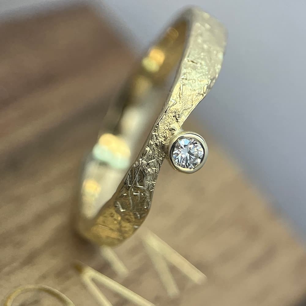 Diamond Gold Rise Ring Box