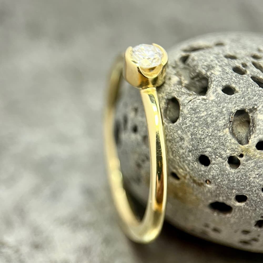 Gold Diamond Eclipse Ring Sup02