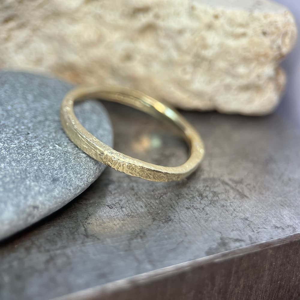 Slim Molten Ring Gold Sup